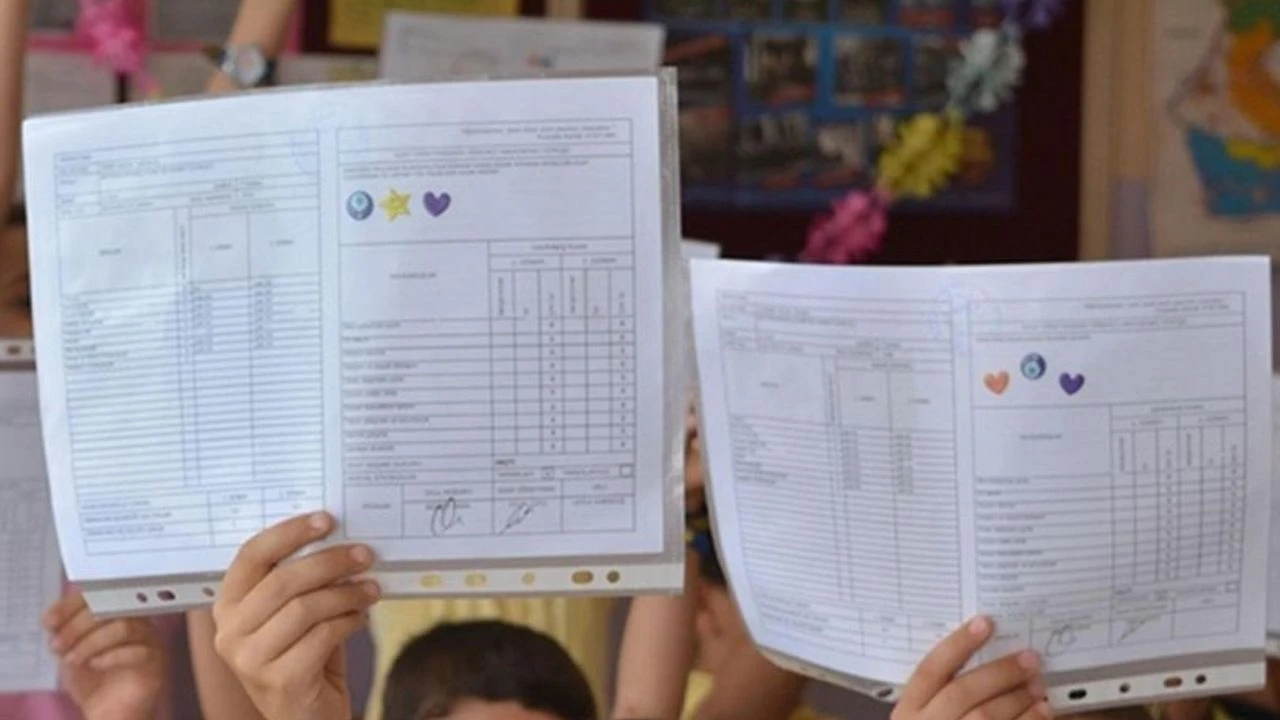 You are currently viewing İlk ve orta eğitimde yarıyıl tatili 1 Şubat’ta başlayacak… Karneler Cuma gün